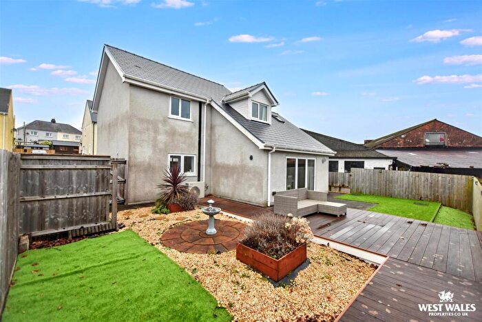 3 Bedroom Detached House For Sale In Llandissilio, SA66