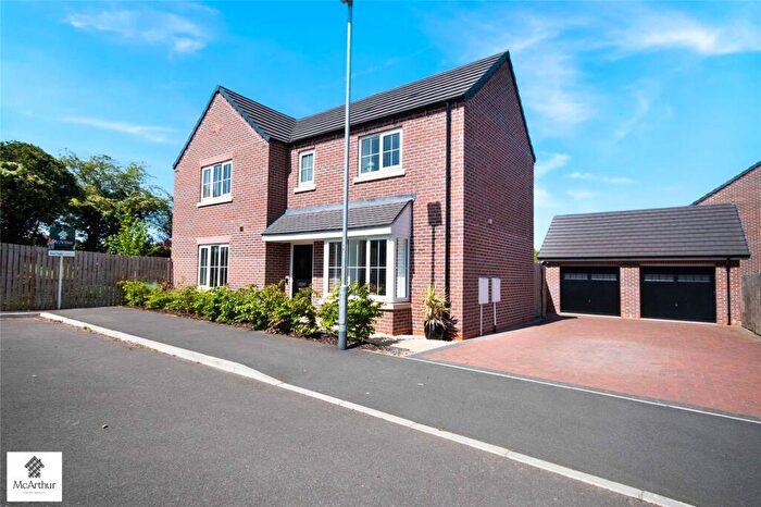 4 Bedroom Detached House For Sale In Forester Gardens, Retford, Nottinghamshire, DN22
