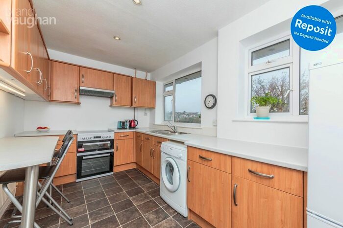 2 Bedroom Flat To Rent In Upper Dene Court, Westdene Drive, Brighton, BN1