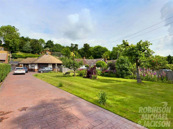 3 Bedroom Bungalow For Sale In Maidstone Road, Borden, Sittingbourne, Kent, ME9