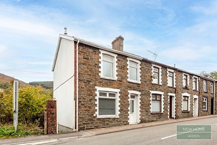 3 Bedroom End Of Terrace House For Sale In Aberdare Road, Mountain Ash,  , CF47