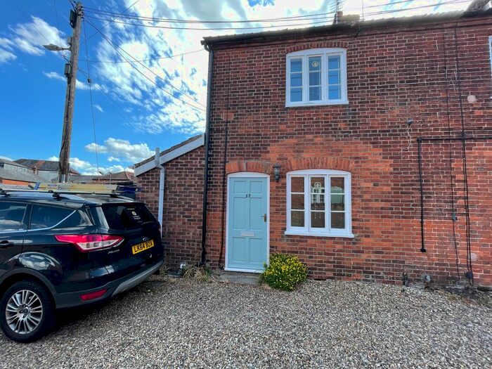 2 Bedroom Property To Rent In Hungate Lane, Beccles, NR34