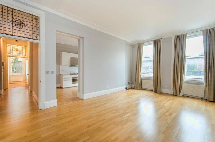 2 Bedroom Flat To Rent In Barkston Gardens, South Kensington, London, SW5