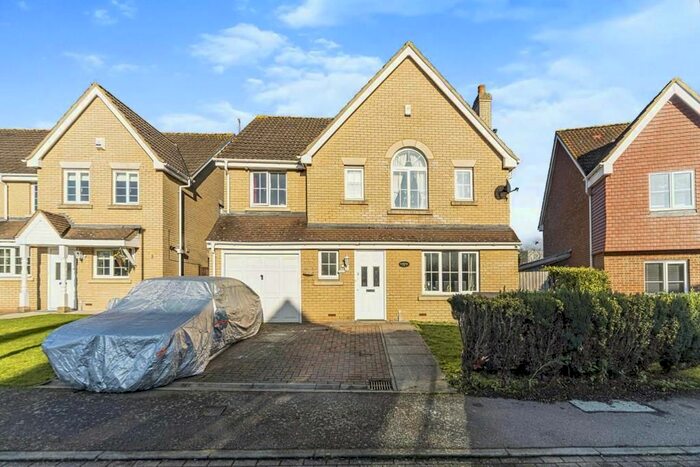 4 Bedroom Detached House To Rent In Tates Way, Stevenage, SG1