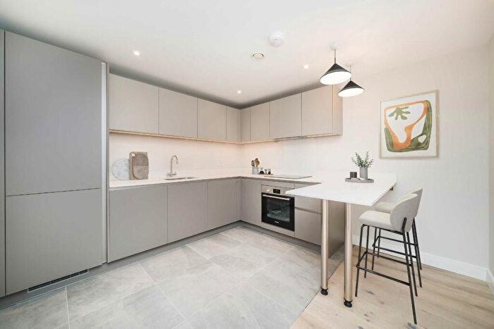 1 Bedroom Flat For Sale In Victoria Road, Surbiton, KT6