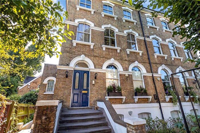 1 Bedroom Apartment For Sale In Highbury Hill, London, N5