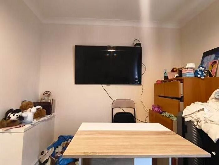 1 Bedroom Property To Rent In Wolfe Crescent, London, SE16