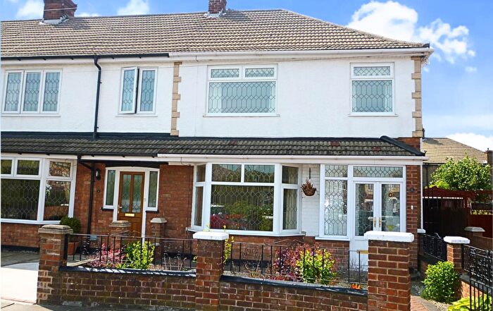 3 Bedroom End Of Terrace House For Sale In Wimborn Avenue, Grimsby, DN34