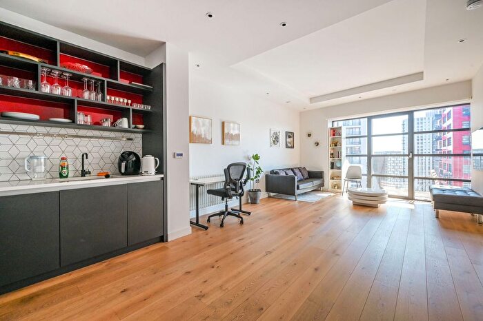 1 Bedroom Flat For Sale In Amelia House, Tower Hamlets, London, E14