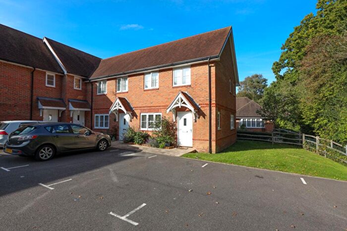 2 Bedroom Maisonette For Sale In Medway Gardens, Burgess Hill, RH15