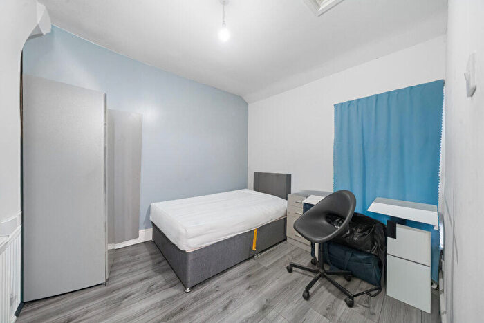 3 Bedroom Terraced House For Sale In Morecambe Street, L6