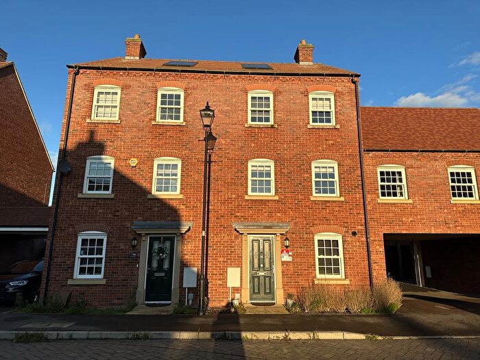 3 Bedroom End Of Terrace House To Rent In Cantley Road, Great Denham, MK40