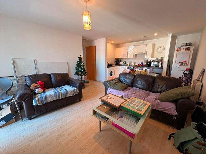 2 Bedroom Flat To Rent In Quay, Ordsall Lane, Salford, M5