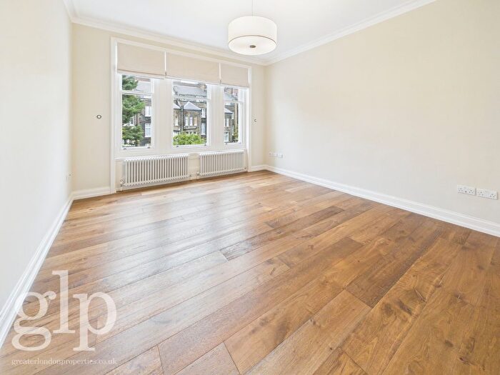 2 Bedroom Flat To Rent In Ridgmount Gardens, Bloomsbury, WC1E