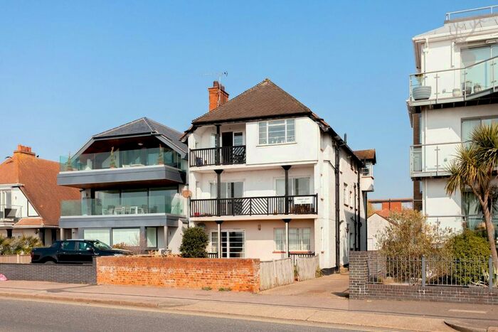 1 Bedroom Flat To Rent In Chalkwell Esplanade, Westcliff-On-Sea, SS0