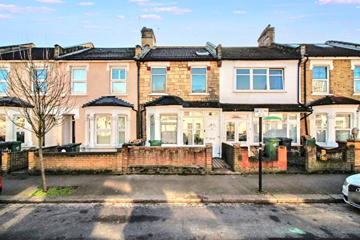 2 Bedroom Maisonette To Rent In Adelaide Road, London, E10