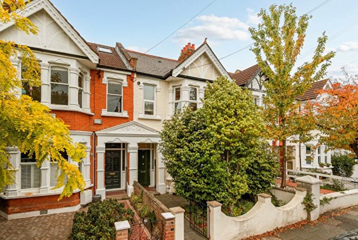 2 Bedroom Flat To Rent In First Avenue, Askew Village, W3