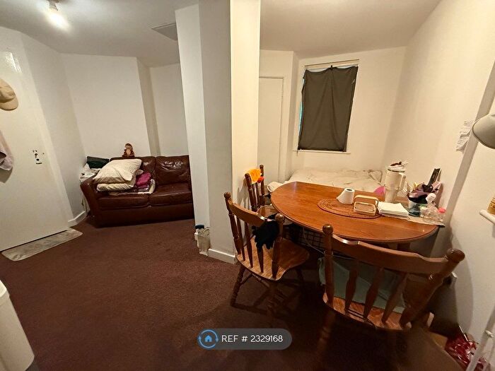 Studio To Rent In St. Albans Road, Leicester, LE2
