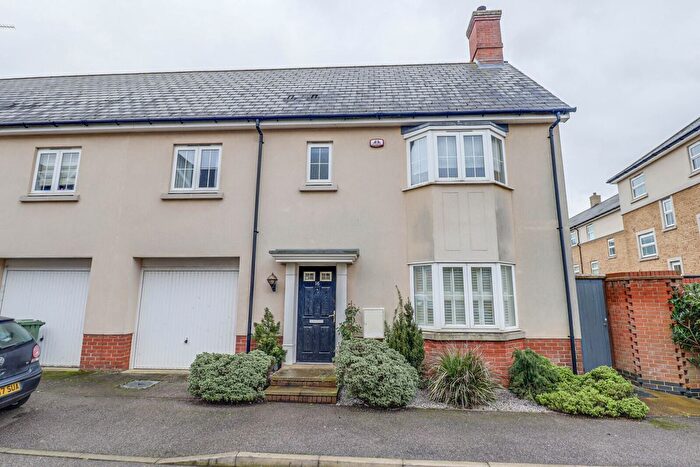 3 Bedroom End Of Terrace House To Rent In De Paul Way, CM14