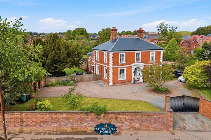 4 Bedroom Semi-Detached House For Sale In Bennetts Road, Keresley End, Coventry, CV7