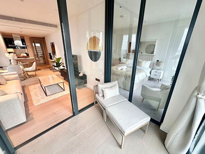 1 Bedroom Flat To Rent In Wandsworth Road, London, SW8