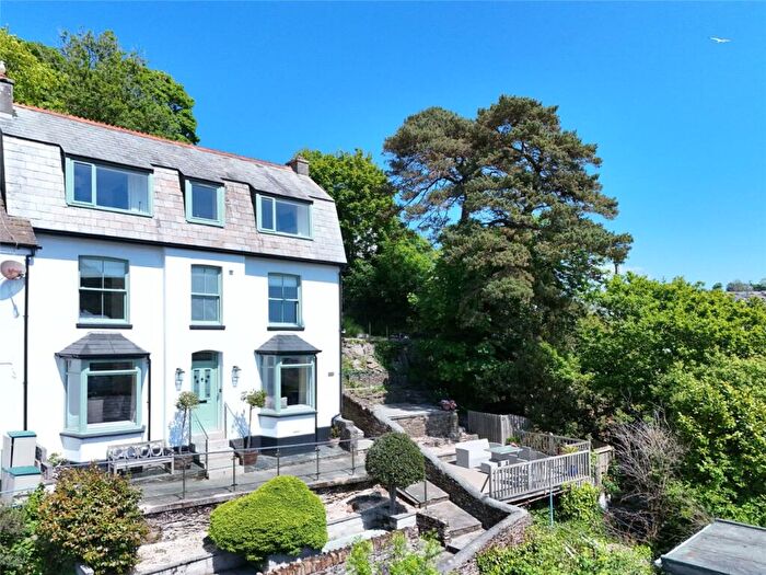 2 Bedroom Apartment For Sale In Chapel Ground, Looe, Cornwall, PL13