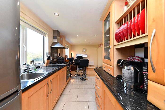3 Bedroom Terraced House For Sale In Archer Road, Stevenage, SG1
