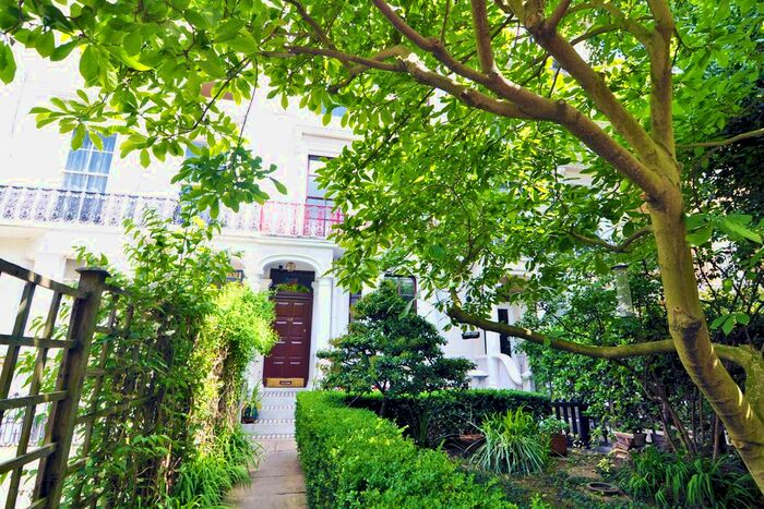 Studio To Rent In St. Petersburgh Place, Bayswater, London W2