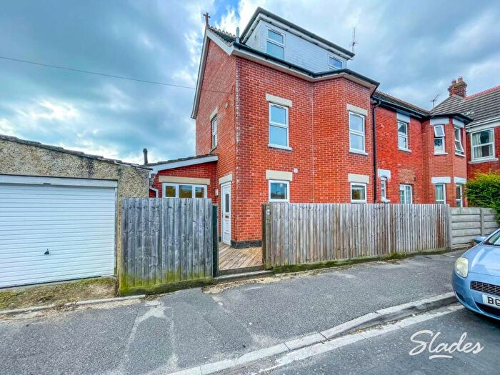 2 Bedroom Town House To Rent In Pauncefote Road, Southbourne, Bournemouth, BH5