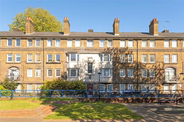 3 Bedroom Flat For Sale In Whitman House, Cornwall Avenue, London, E2