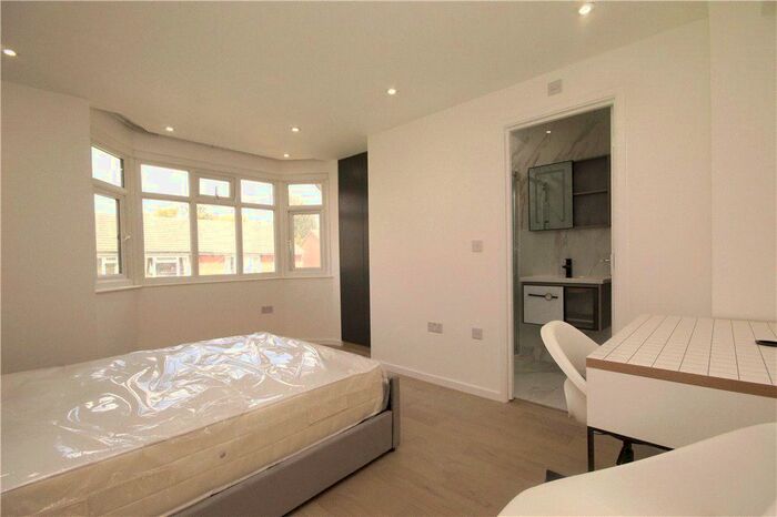 1 Bedroom Property To Rent In Madrid Road, Guildford, Surrey, GU2