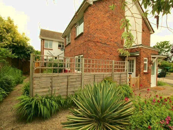 1 Bedroom Flat To Rent In Montpelier Road, East Preston, Littlehampton, West Sussex, BN16