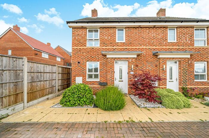 3 Bedroom Semi-Detached House For Sale In Ganger Farm Way, Ampfield, Romsey, Hampshire, SO51