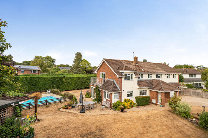 5 Bedroom Detached House For Sale In Brookside Close, Runcton, PO20
