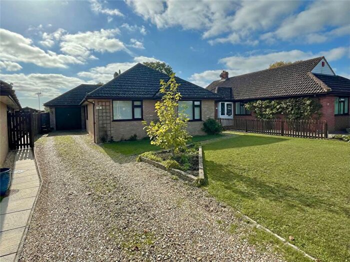 3 Bedroom Bungalow For Sale In Hazel Close, Alderholt, Fordingbridge, Dorset, SP6