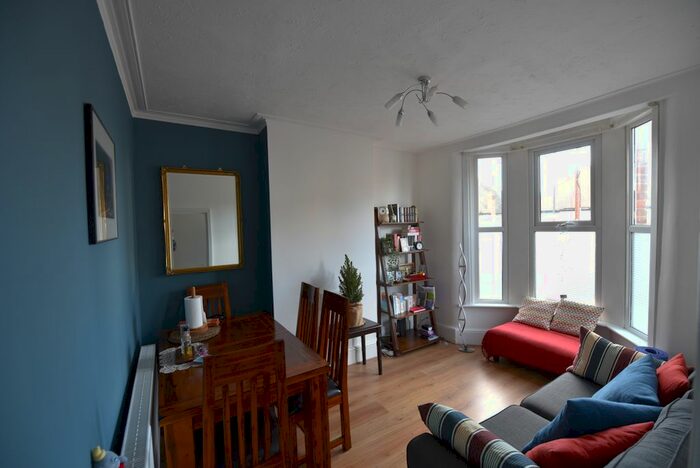 2 Bedroom Maisonette To Rent In Blanmerle Road, London SE9