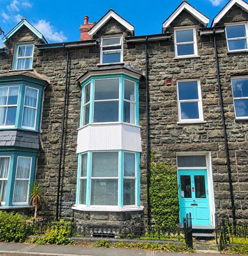 5 Bedroom House For Sale In Marine Road, Barmouth, LL42