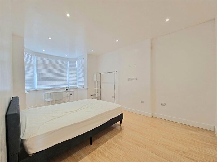 1 Bedroom Property To Rent In Lonsdale Avenue, Wembley, HA9