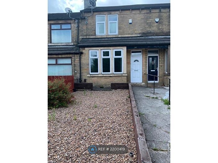 3 Bedroom Terraced House To Rent In Beacon Road, Bradford, BD6