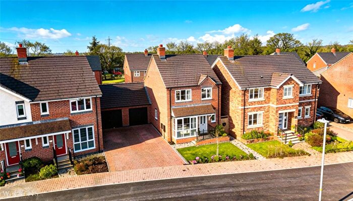 3 Bedroom Detached House For Sale In Charlecote Drive, Tamworth, Staffordshire, B79