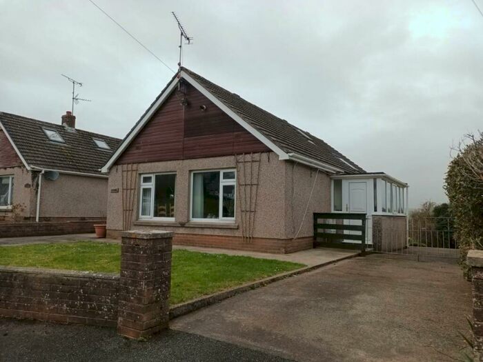 3 Bedroom Detached House For Sale In The Ridgeway, Penally, Tenby, SA70