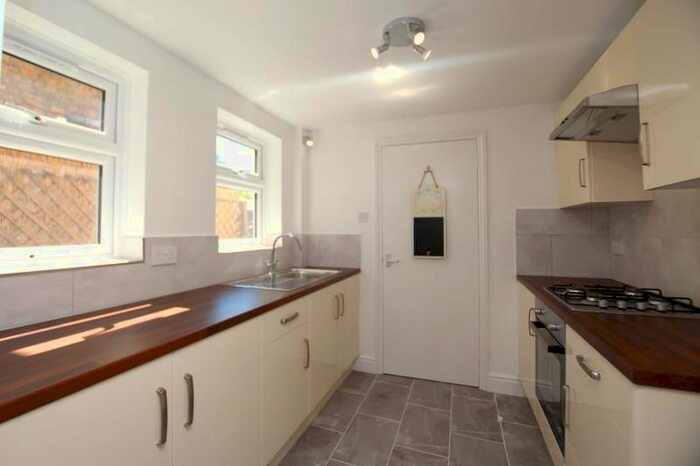 3 Bedroom Terraced House To Rent In Palmerston Road, Woodston, Peterborough, PE2