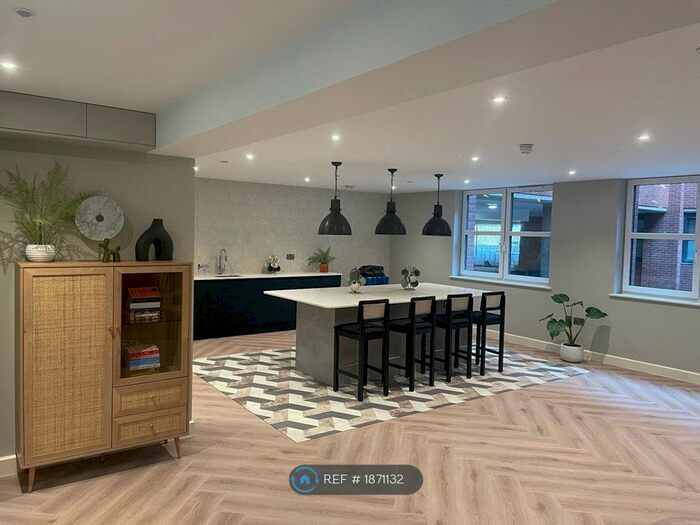 2 Bedroom Flat To Rent In Richmond House, Bournemouth, BH2