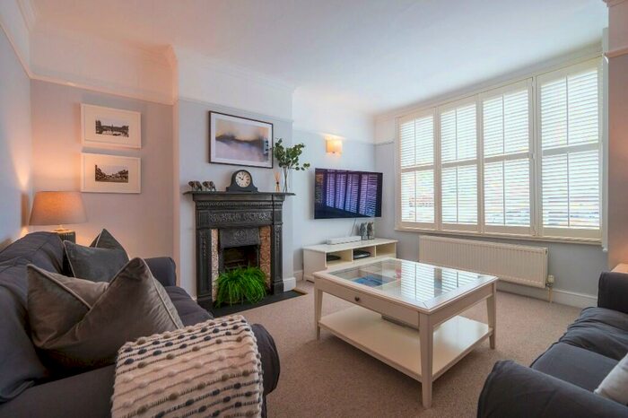 4 Bedroom Town House To Rent In Station Road, Marlow, Buckinghamshire, SL7