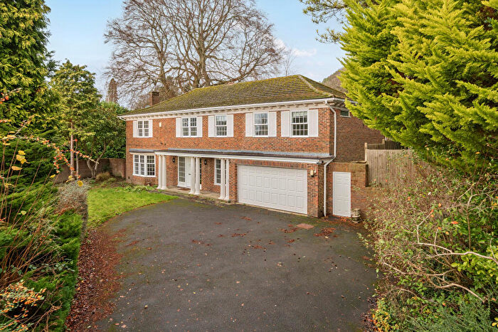 5 Bedroom Detached House For Sale In Washington Close, Reigate, RH2