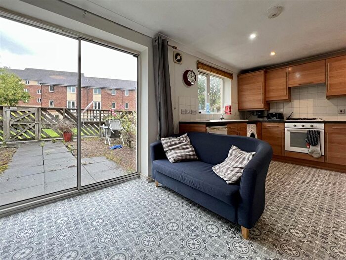 5 Bedroom Terraced House To Rent In Hartford Court, Heaton, NE6