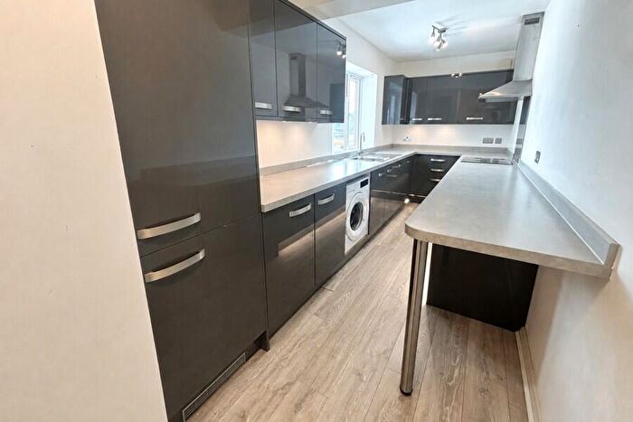 3 Bedroom Apartment To Rent In Weybridge, Surrey, KT12