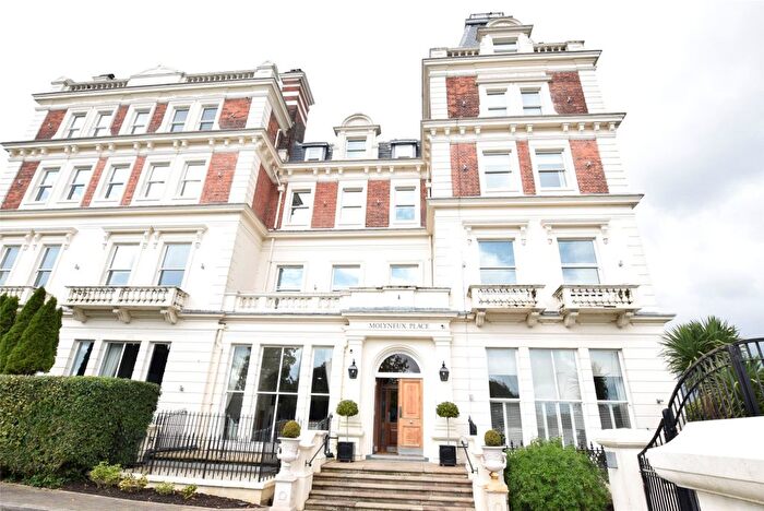 2 Bedroom Flat To Rent In Molyneux Park Road, Tunbridge Wells, Kent, TN4