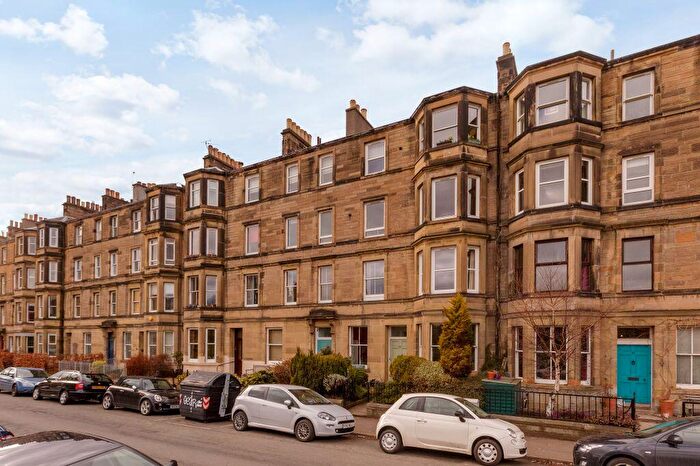 3 Bedroom Flat For Sale In / Harrison Gardens, Edinburgh, EH11
