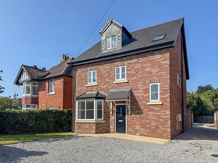 4 Bedroom Detached House For Sale In Station Road, North Cave, HU15